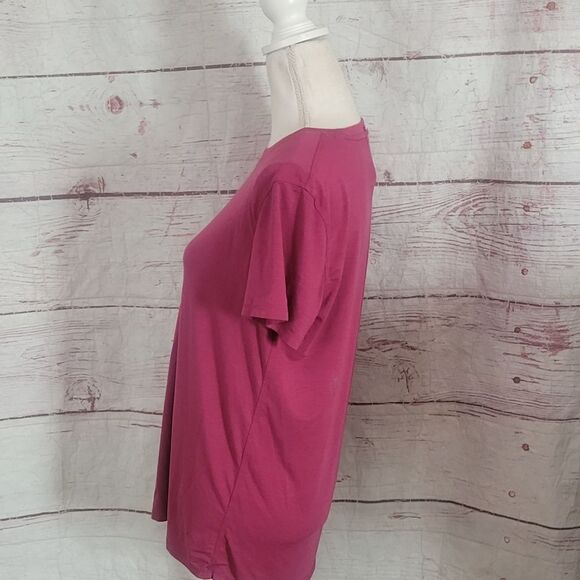 Kit and Ace Shortsleeve T-Shirt Size Medium - Picture 3 of 6